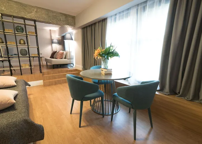 47 Luxury Suites